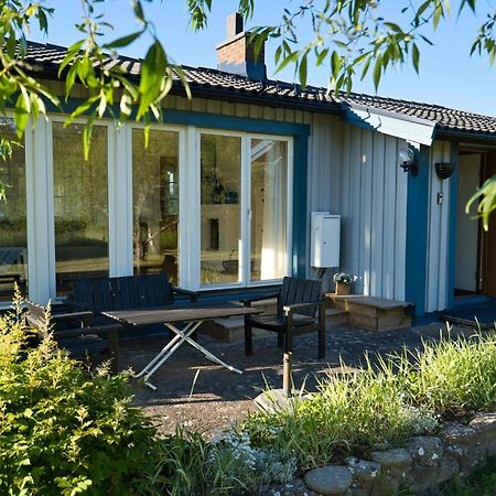 Rosenborgs Friluftspensionats Stugor Med Koek Färjestaden Extérieur photo